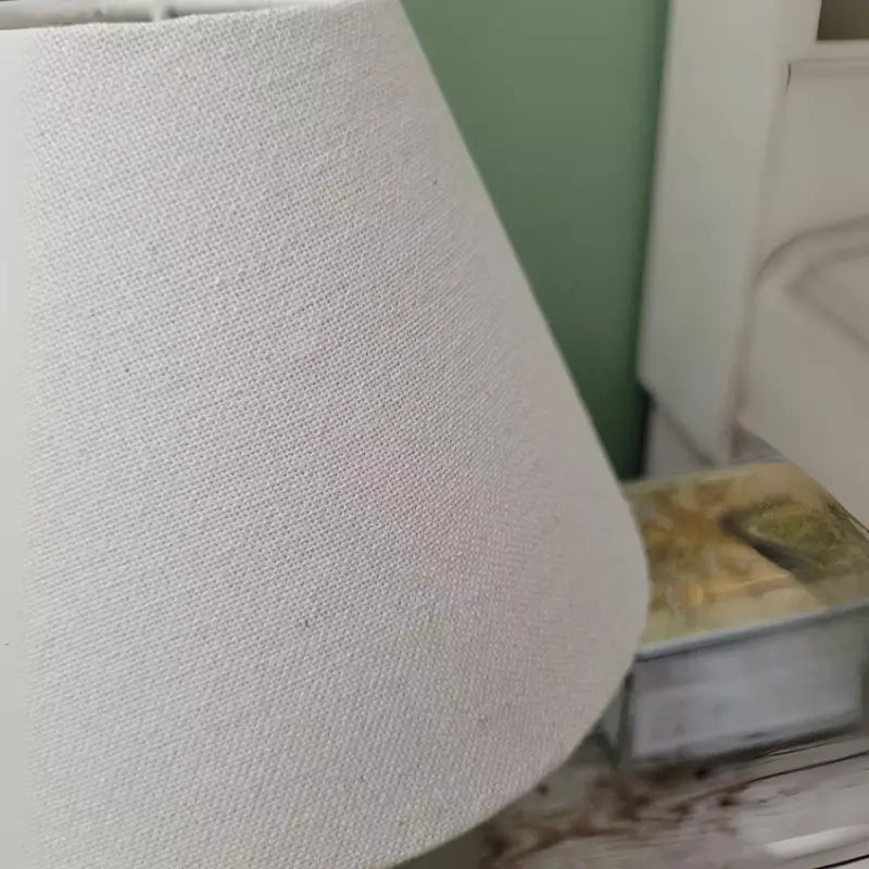 Abajur de Mesa em Cerâmica e Tecido Bivolt 29cm