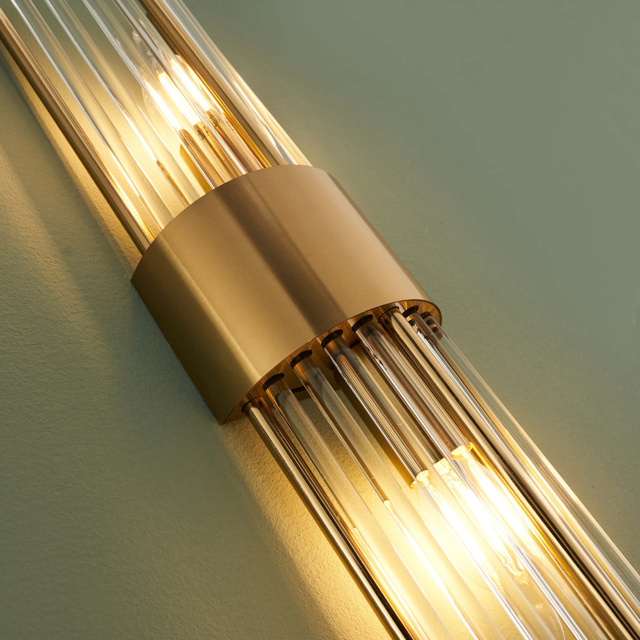 Arandela de Parede Spartan Metal e Vidro