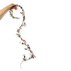 Decore seu Natal com o Arranjo Galho LED flexível. Use como guirlanda ou fio decorativo e traga brilho, charme e versatilidade para sua casa.