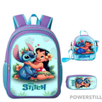 Kit escolar completo Lilo & Stitch com mochila de rodinha ergonômica, lancheira térmica e estojo duplo. Durabilidade e magia para sua filha.