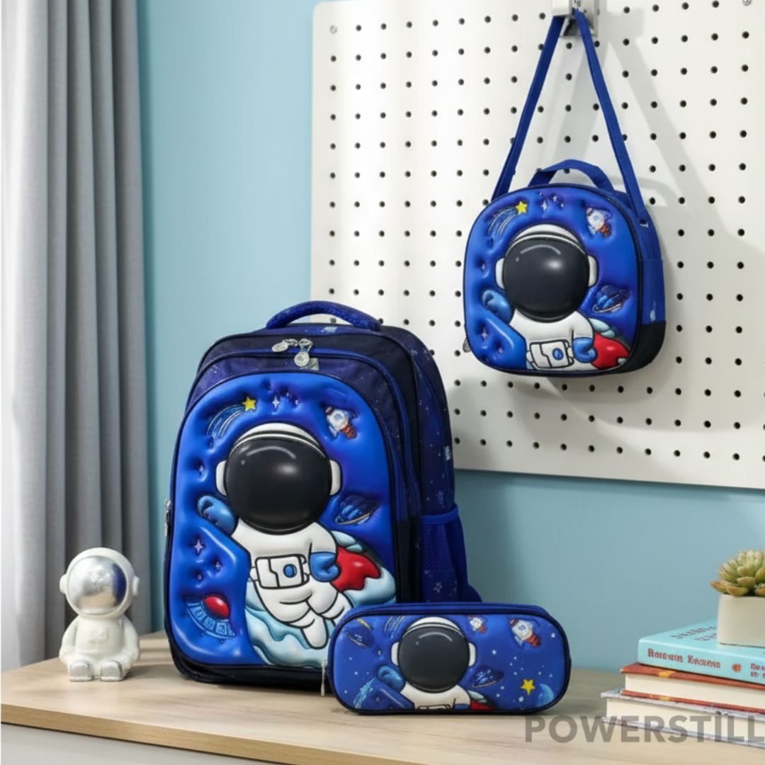 Transforme o volta às aulas! Kit Mochila 3D (Alto Relevo) + Lancheira Térmica + Estojo. Durabilidade, conforto e o super-poder que seu filho merece.