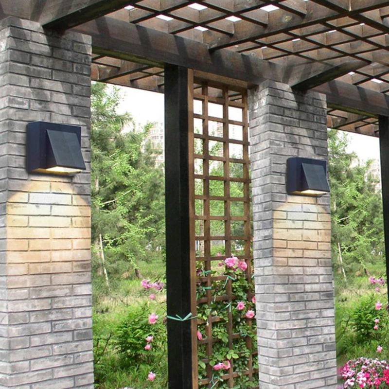 Luminária Área Externa Preta em Alumínio 5W