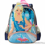 Mochila Princesas. Conforto, durabilidade e o brilho para sua filha. Garanta a volta às aulas mais mágica e feliz. Compre agora!