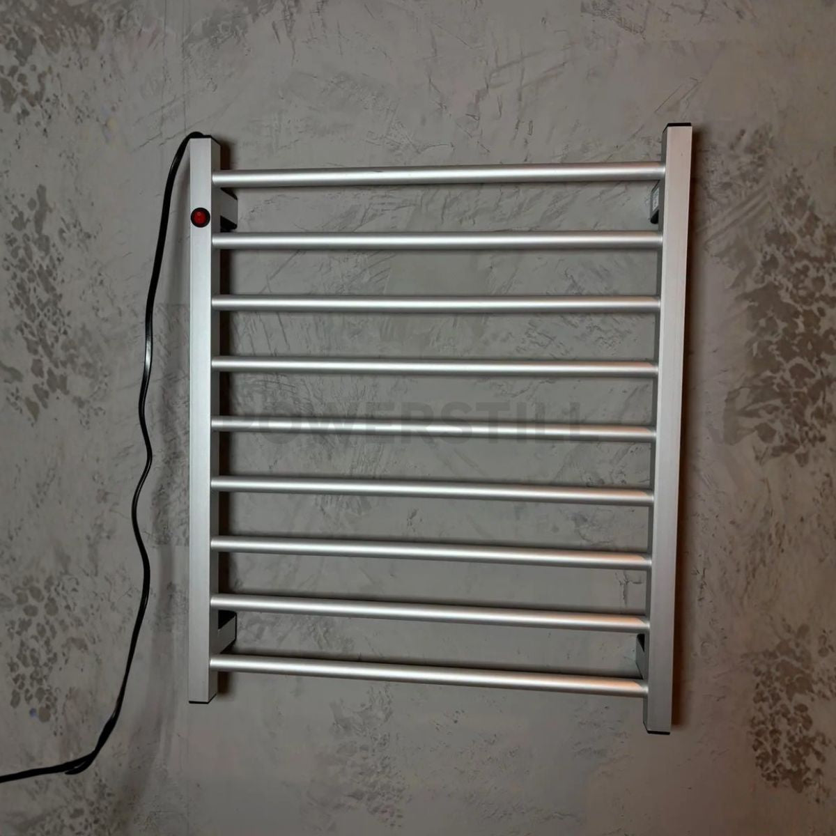 Toalheiro Térmico Alumínio Preto 110/220v Bivolt
