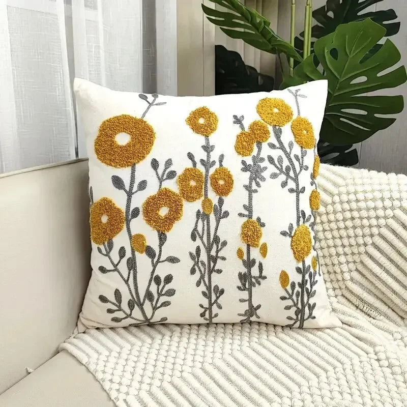 Capa para Almofada Bordada Floral 45x45 em Canvas | Lenis – vista 06 do produto