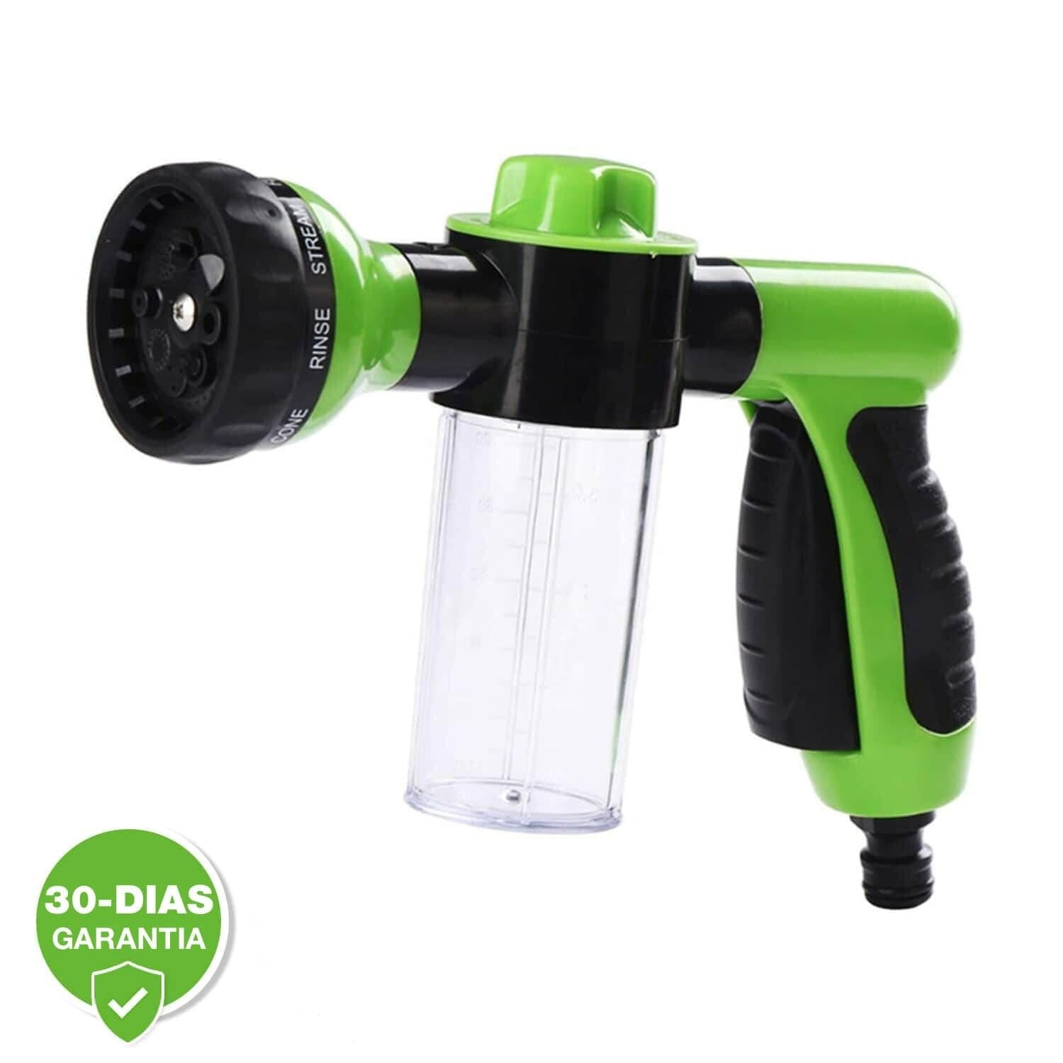 Pulverizador de Espuma Alta Pressão em ação, proporcionando um banho relaxante para um pet